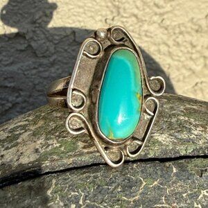Vintage Sterling Silver & Turquoise Southwestern Ring 6